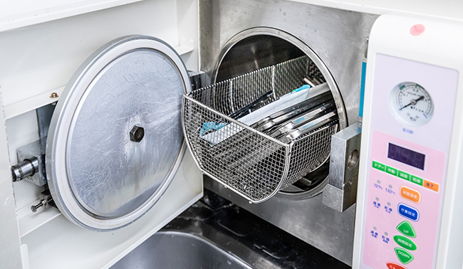 オートクレーブ／高圧蒸気滅菌器